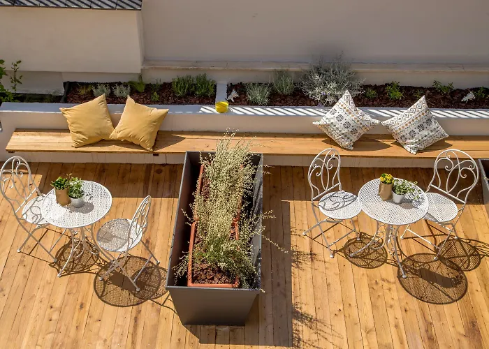 Urban Garden 3*